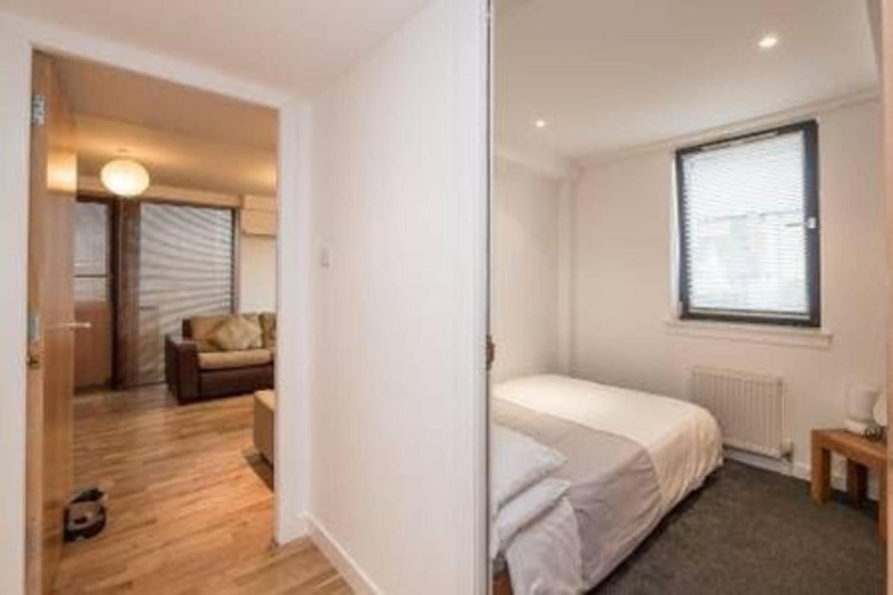 Modern Flat In The Middle Of Old Town Lejlighed Edinburgh Eksteriør billede